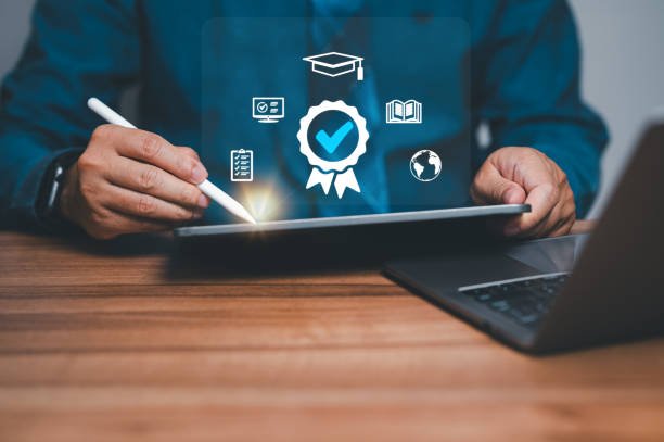 Scholarships and Grants for Business Students: The Ultimate Guide